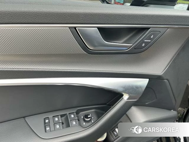 Audi A6L id 4399674 из Китая 7
