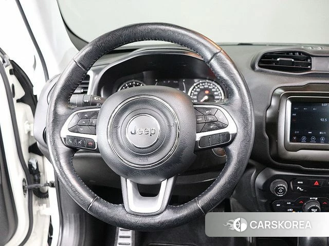 Jeep Renegade id 3954474 из Кореи 7