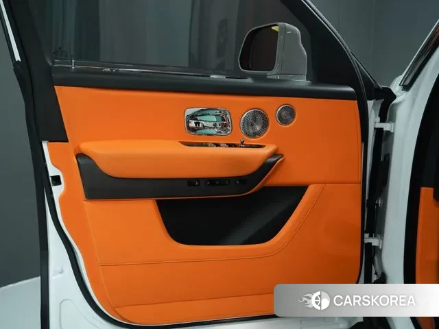 Rolls-Royce Cullinan id 3696962 из Кореи 7