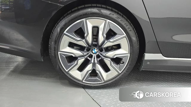 BMW i7 (G70) id 4834645 из Кореи 7