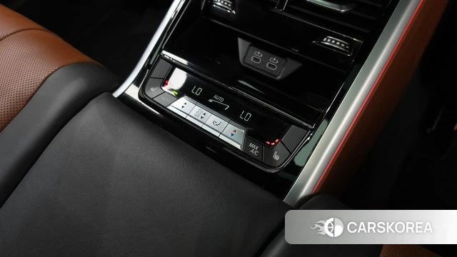 BMW 8 Series (G15) 2024 Серебристо-серый из Кореи, фото 6