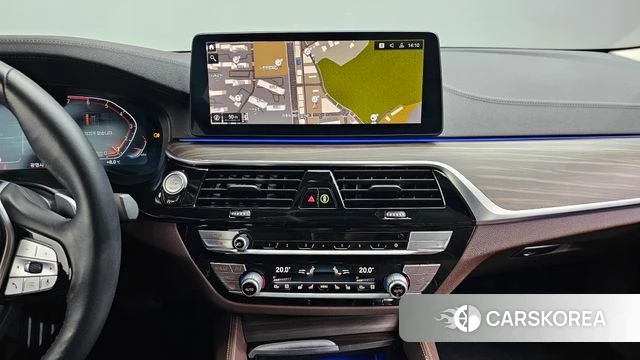 BMW 5 Series (G30) id 3903628 из Кореи 7