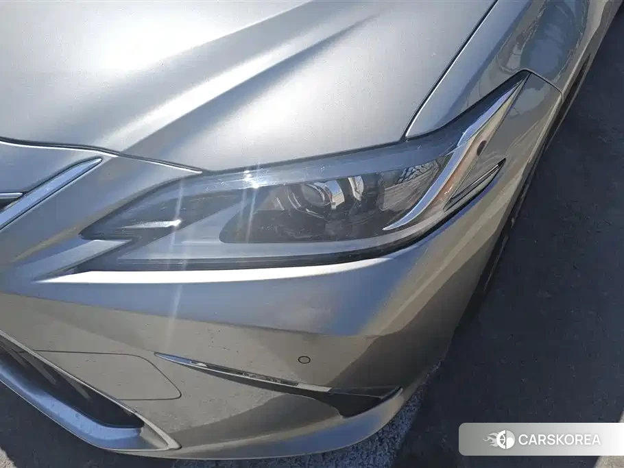Lexus ES id 4547528 из Китая 7