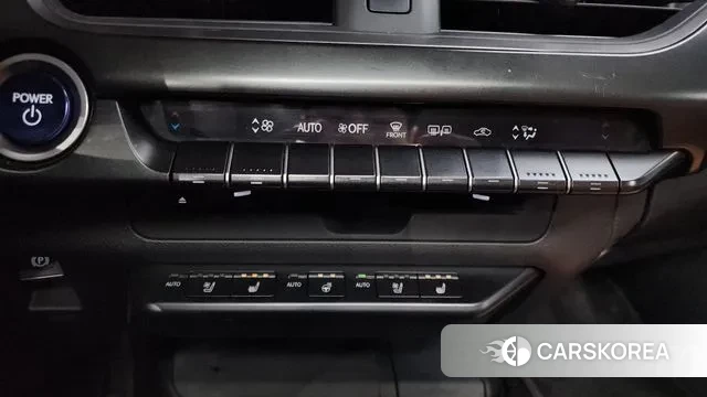 Lexus UX250h id 3593135 из Кореи 7