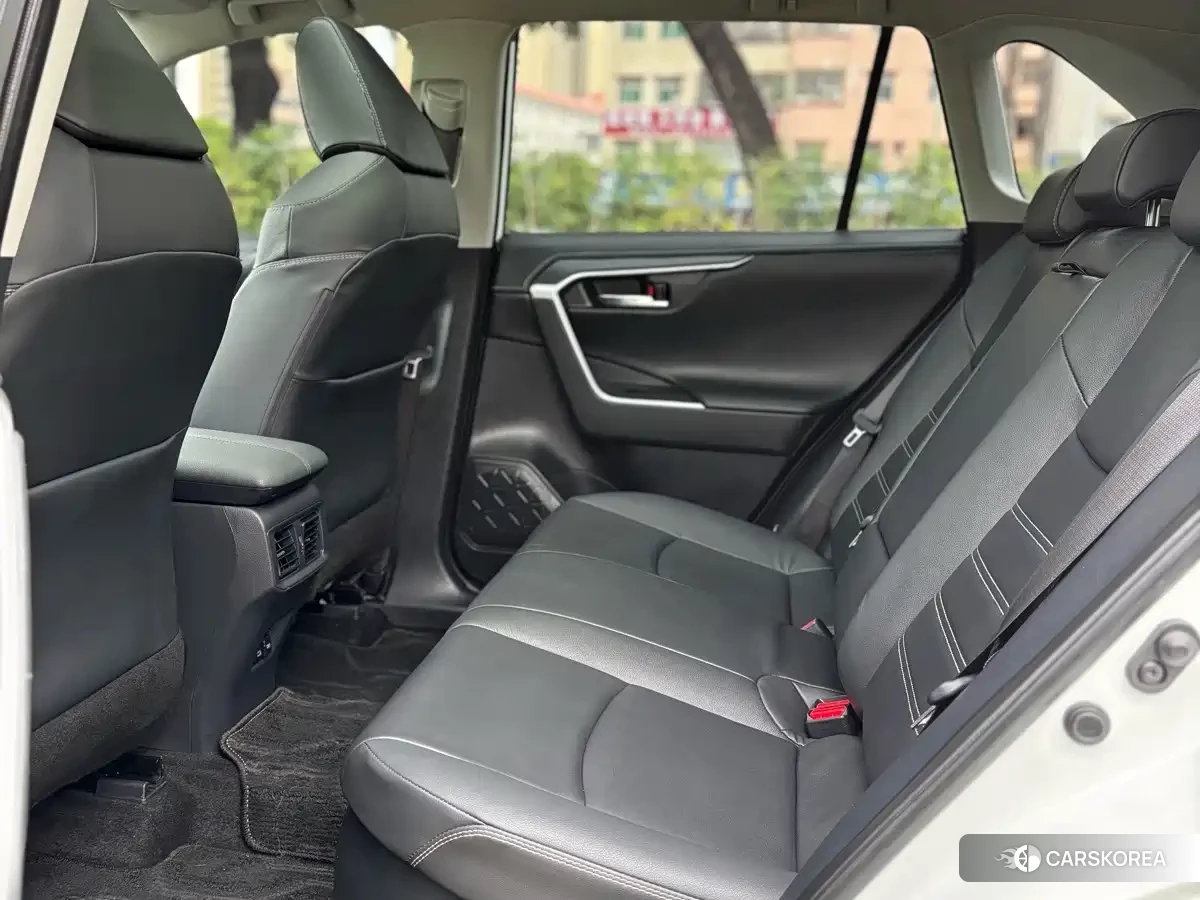 Toyota RAV4 id 4629643 из Китая 7