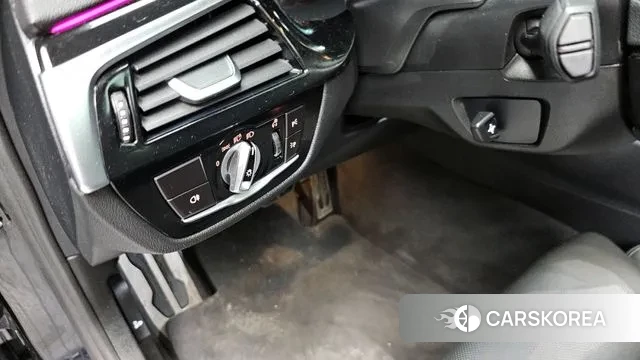 BMW 5 Series (G30) id 2989797 из Кореи 7