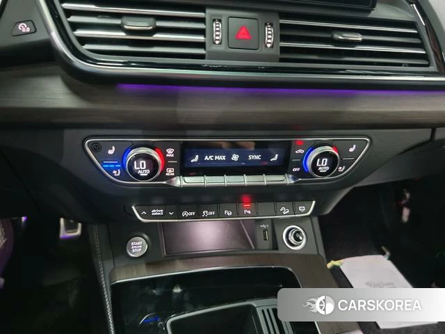 Audi Q5L id 4329180 из Китая 7