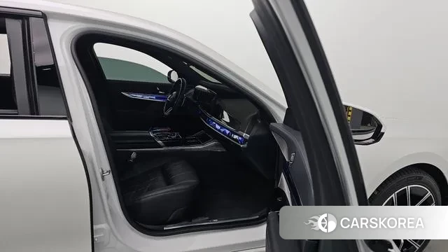 BMW 7 Series (G70) id 3087890 из Кореи 7