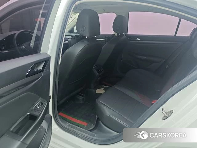 Volkswagen Bora id 4307344 из Китая 7