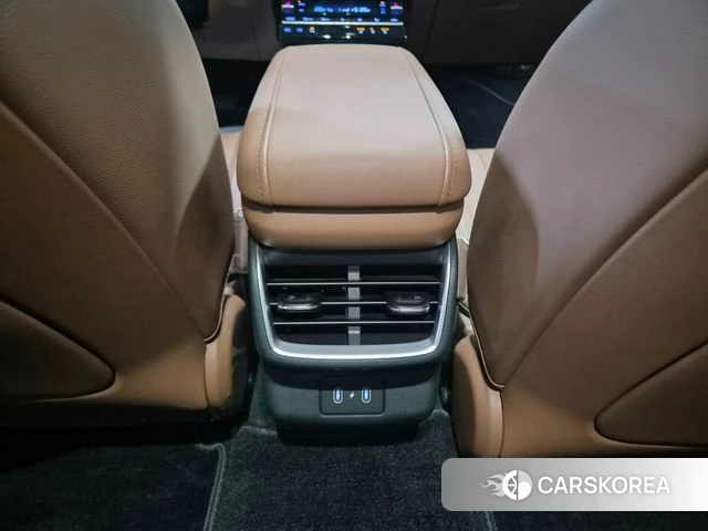 Hyundai Grandeur Hybrid (GN7) id 3897185 из Кореи 7