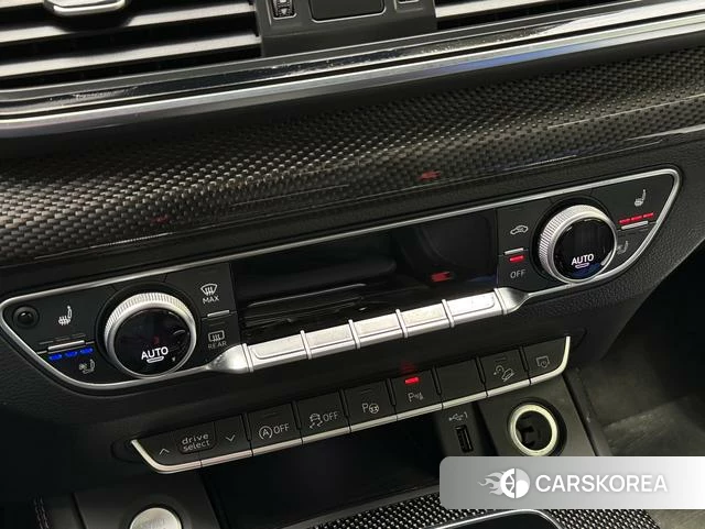 Audi Q5L id 4260736 из Китая 7