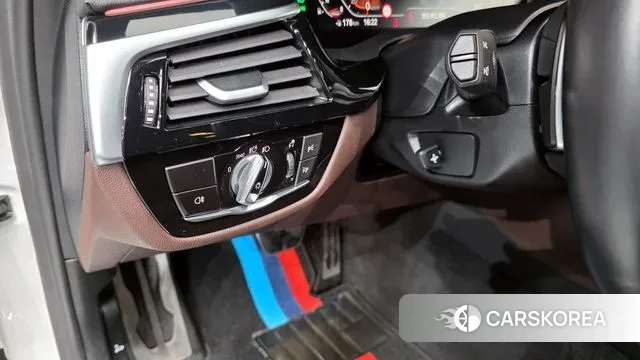 BMW 5 Series (G30) id 3740339 из Кореи 7