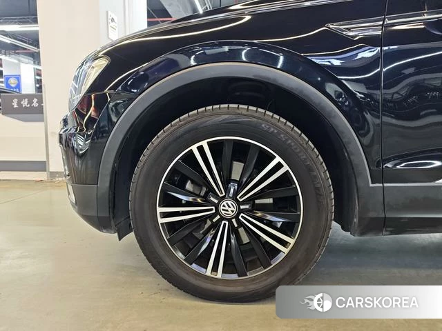 Volkswagen Tiguan L id 4213714 из Китая 7