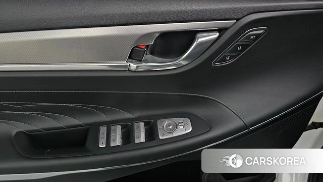 Hyundai The New Grandeur IG Hybrid id 4651707 из Кореи 7