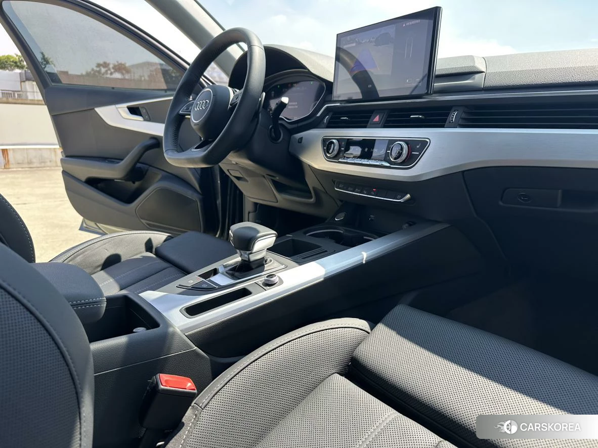 Audi A4L id 4454231 из Китая 7