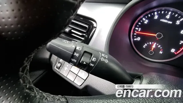 Kia Stonic id 2446168 из Кореи 7