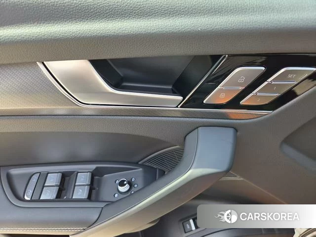 Audi Q5L id 4278056 из Китая 7