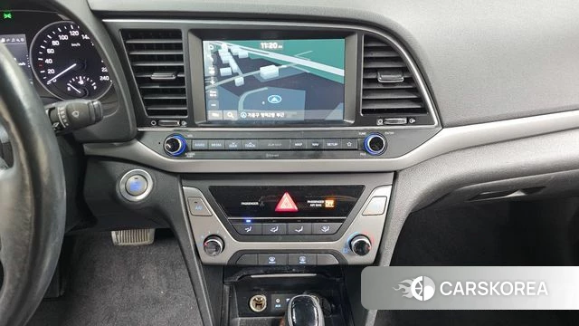 Hyundai Avante AD id 3829298 из Кореи 7