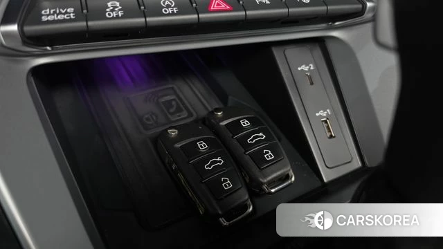 Audi Q3 (F3) id 4943346 из Кореи 7