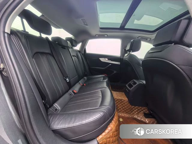 Audi A4L id 4307755 из Китая 7