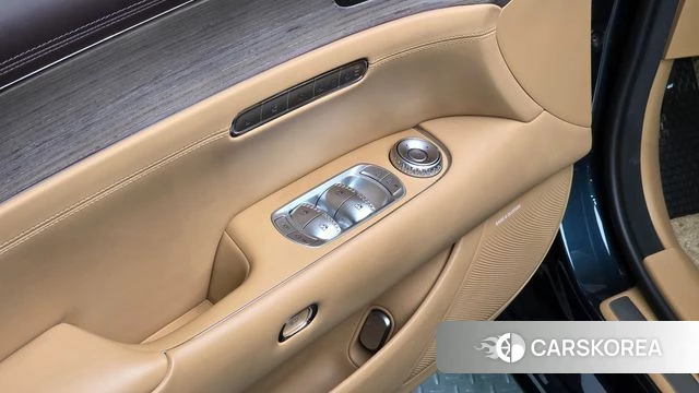 Genesis G90 (RS4) id 4223784 из Кореи 7