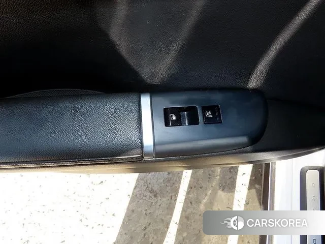 Hyundai Grandeur (GN7) id 3518105 из Кореи 7