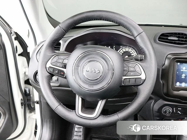 Jeep Renegade id 4645878 из Кореи 7