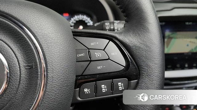Jeep Renegade id 4376560 из Кореи 7