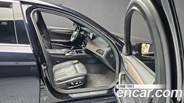 BMW 5 Series (G30) id 2876853 из Кореи 7