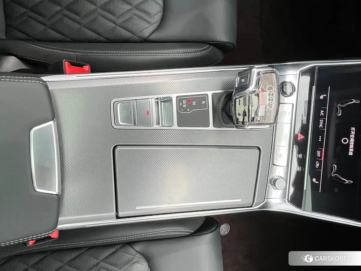 Audi A6L id 4629676 из Китая 7