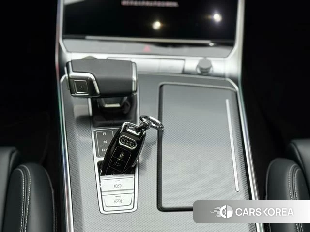 Audi A6L id 4276820 из Китая 7
