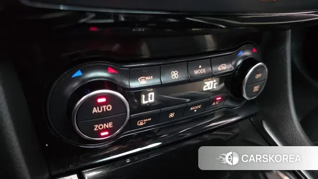 Infiniti Q30 id 2976874 из Кореи 7