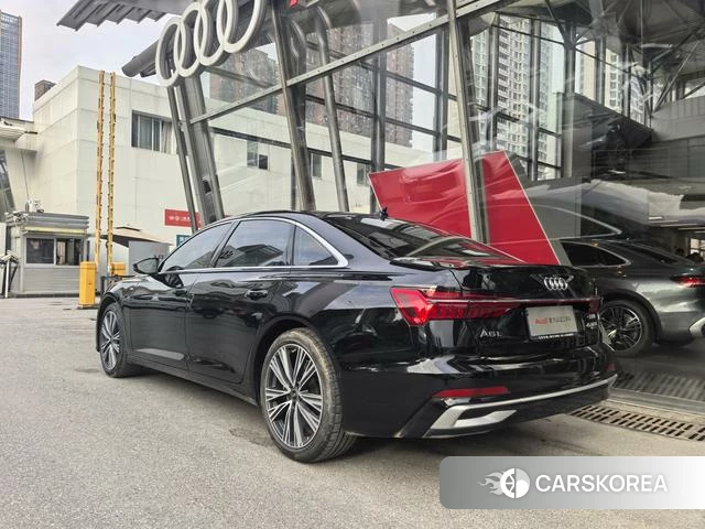 Audi A6L id 4348308 из Китая 7