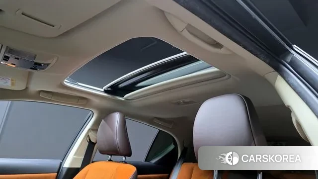 Lexus CT200h id 3611636 из Кореи 7