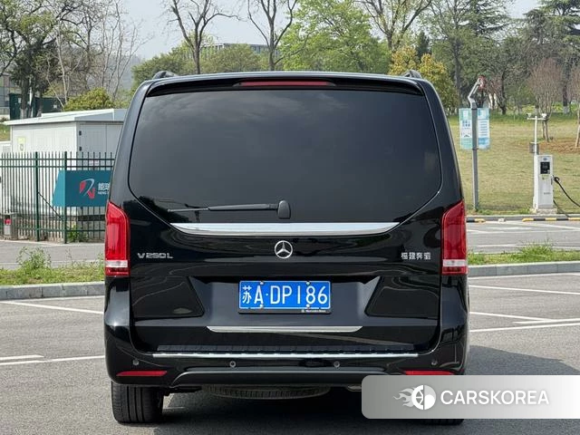 Mercedes-Benz V-class id 3908024 из Китая 7
