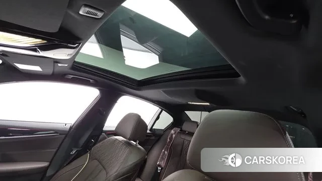 BMW 5 Series (G30) id 3348206 из Кореи 7