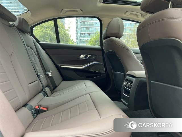 BMW 3 series id 4334823 из Китая 7
