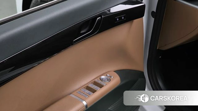 Hyundai Grandeur Hybrid (GN7) id 4608140 из Кореи 7