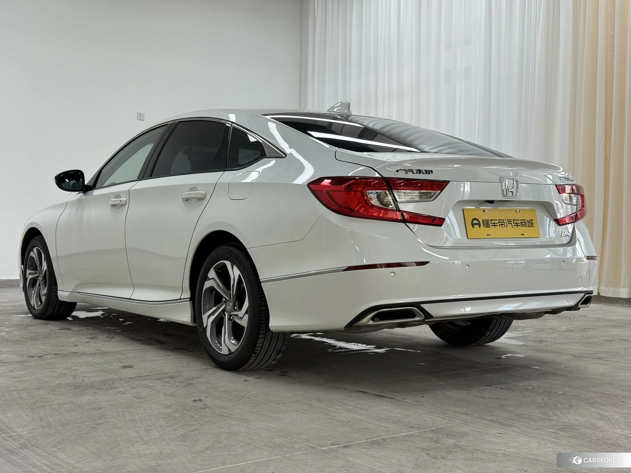 Honda Accord id 4510996 из Китая 7