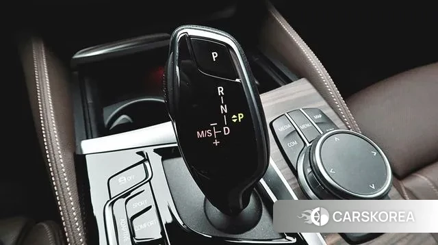 BMW 5 Series (G30) id 3384852 из Кореи 7