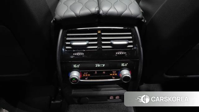 BMW 5 Series (G30) id 4594268 из Кореи 7