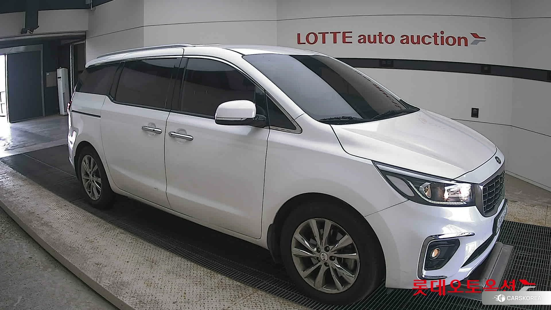 Kia Carnival id 4504352 из Кореи 7