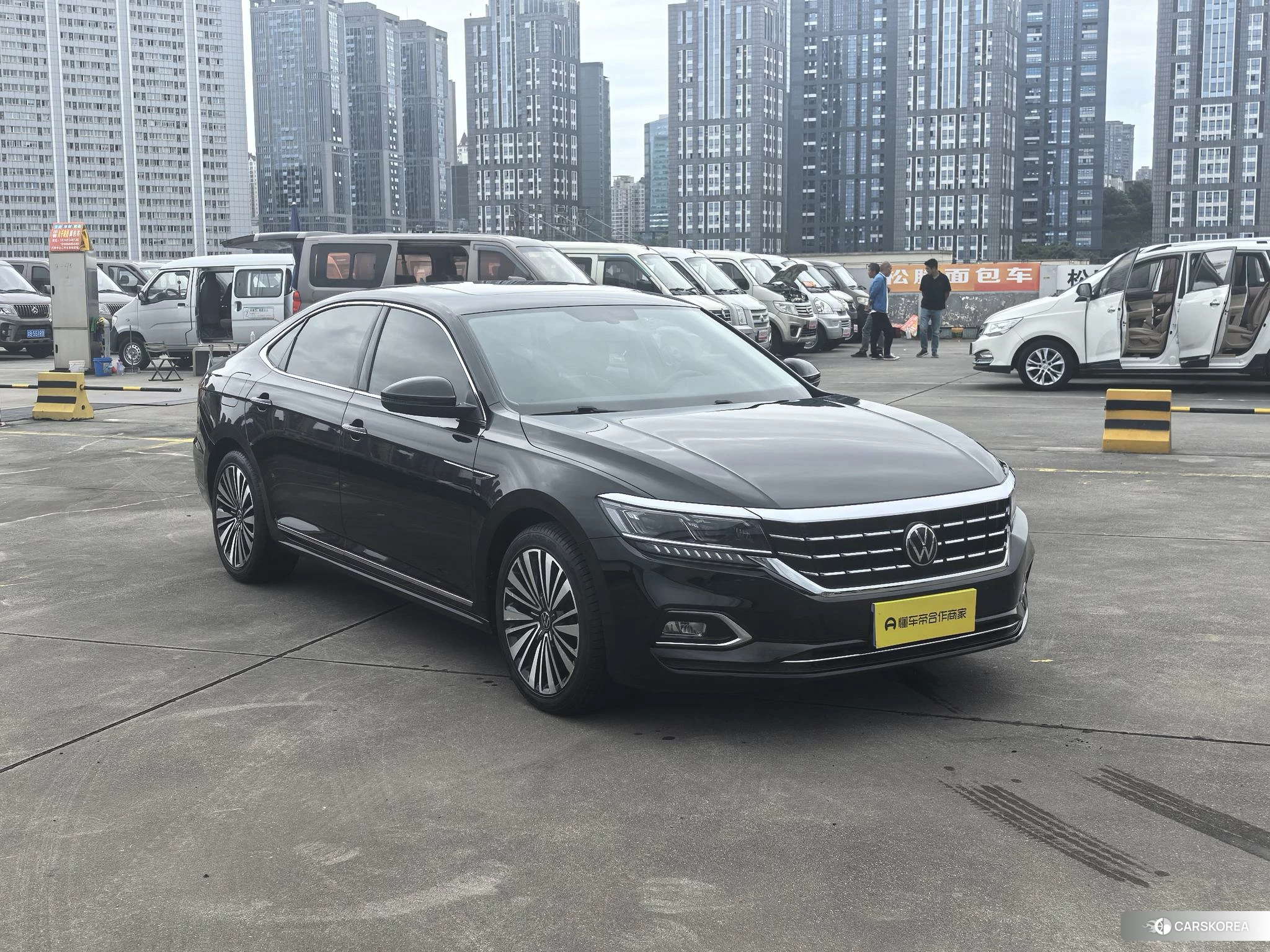 Volkswagen Passat id 4419075 из Китая 7