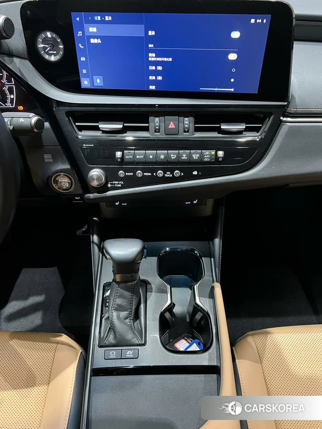 Lexus ES id 4276296 из Китая 7