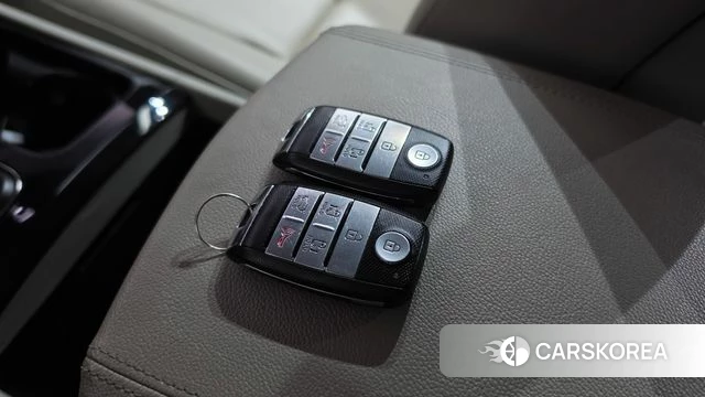 Kia All New Carnival id 4785903 из Кореи 7