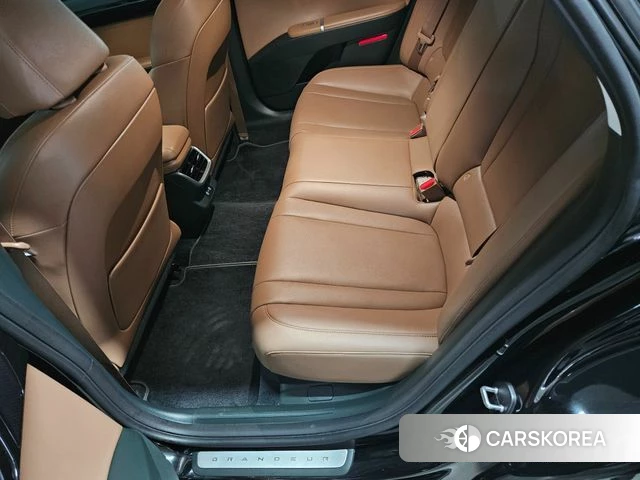 Hyundai Grandeur (GN7) id 3940554 из Кореи 7