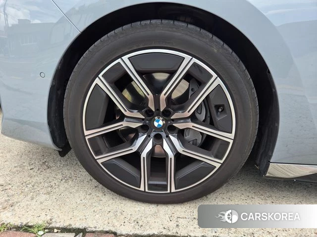 BMW 7 Series (G70) id 4729945 из Кореи 7