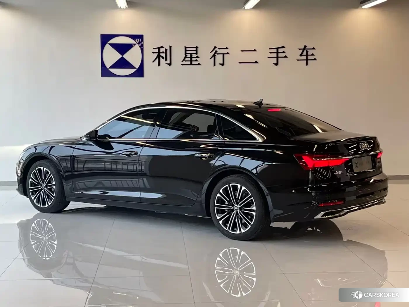 Audi A6L id 4545638 из Китая 7