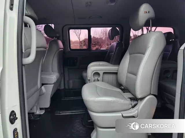 Hyundai The New Grand Starex id 3547739 из Кореи 7