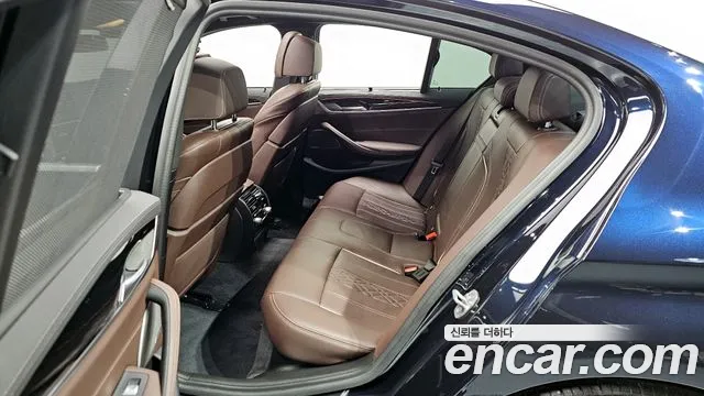 BMW 5 Series (G30) id 2832516 из Кореи 7